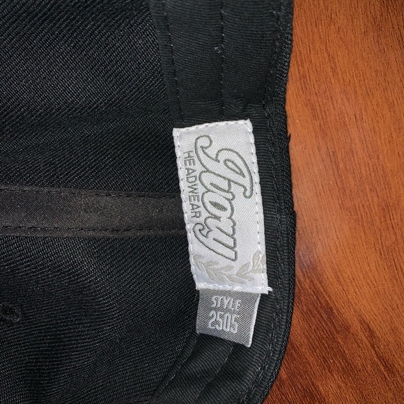 Barry’s Bootcamp Hat - Picture 3 of 3